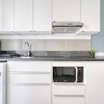 Pretty Apartment Close To Montmartre